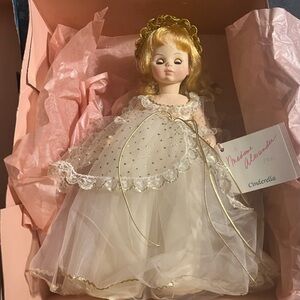 Madame Alexander Cinderella Doll - Cream and Gold